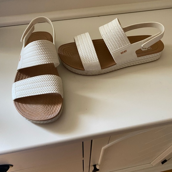 Reef White and Brown Sandals - Picture 3 of 4